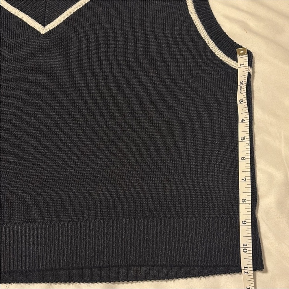 H&M Short V-neck sweater vest sleeveless sweater navy blue white contrast large - Picture 8 of 11